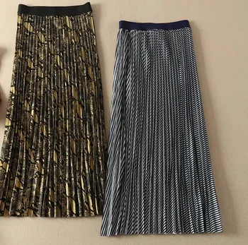 

Elastic Waist Printed Pleated Mid-length Skirt