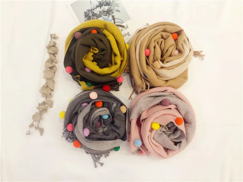 Новинка года; осенне-зимний шарф для девочек с имитацией разноцветных шаров; длинный шарф для девочек; шаль с кисточками для мальчиков; одежда с воротником для малышей; шарф для малышей