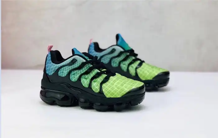 vapormax trainers kids