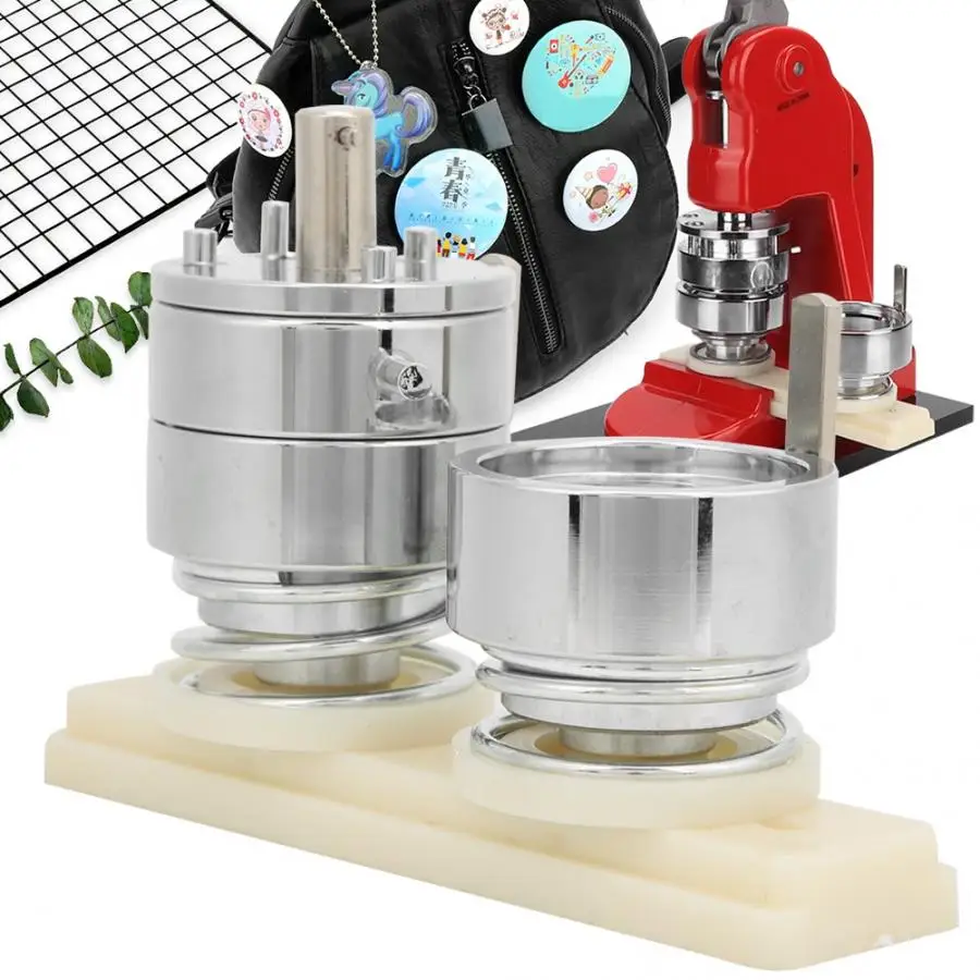 В наличии маленького размера круглой формы с диаметром 32 мм Кнопка создатель