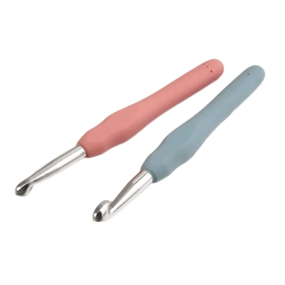 1 Pair Iron&Rubber Large Pupular Design Special Style Soft Useful Crochet Hook Sewing Accessory DIY Craft Tool Knitting Needles