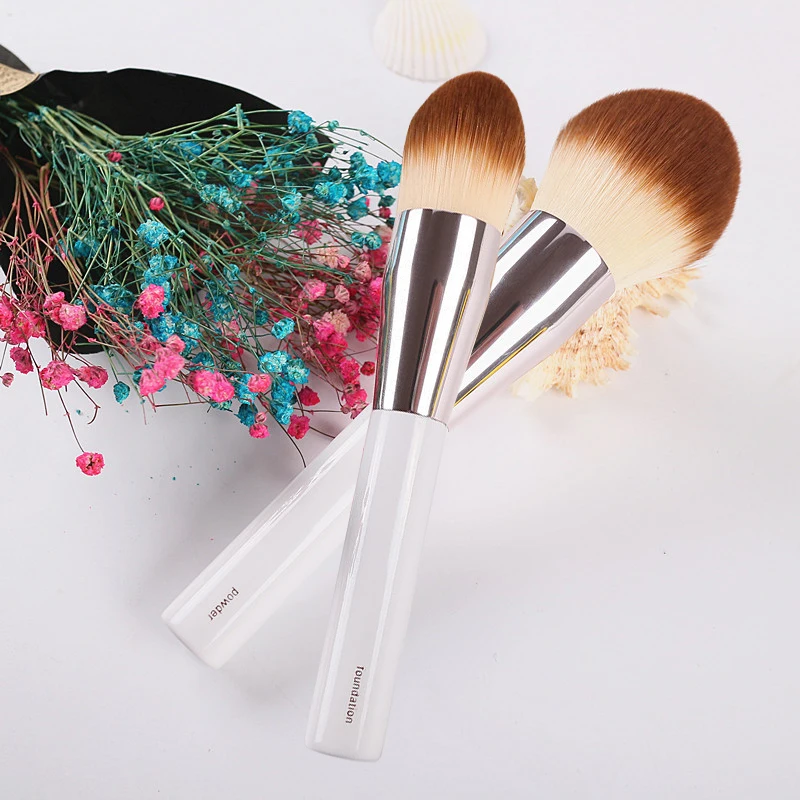 Description Picture 4 of item2pcs/set Big size Powder Makeup brushes + Flame Foundation brush Liquid cream Make up brush cosmetic tools soft Professional