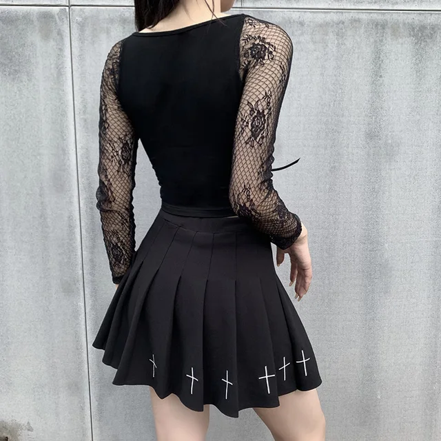 Black top with transparent sleeves in black