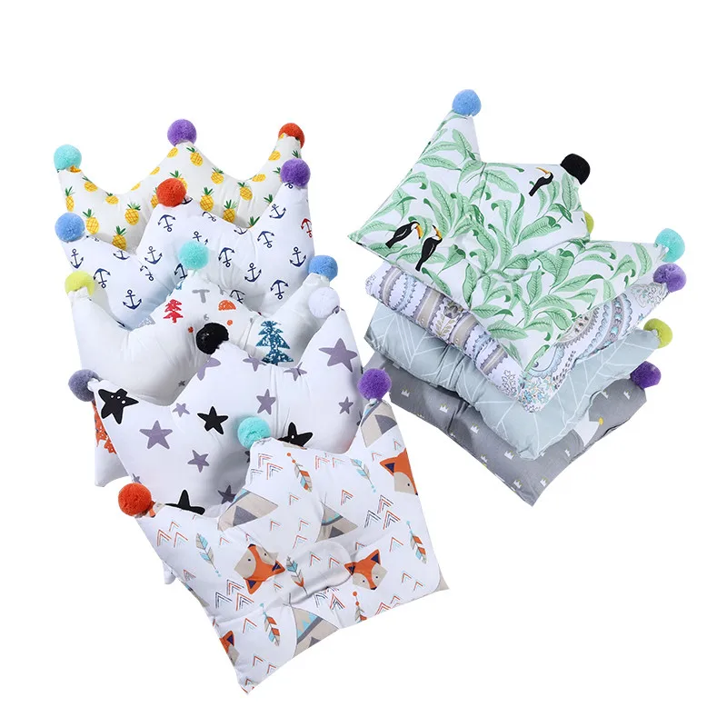 [Simfamily]-cojín de protección para la cabeza de bebés, almohada para evitar cabeza plana, cuello de bebé, lactancia, corona, lunares, decoración para habitación de recién nacido