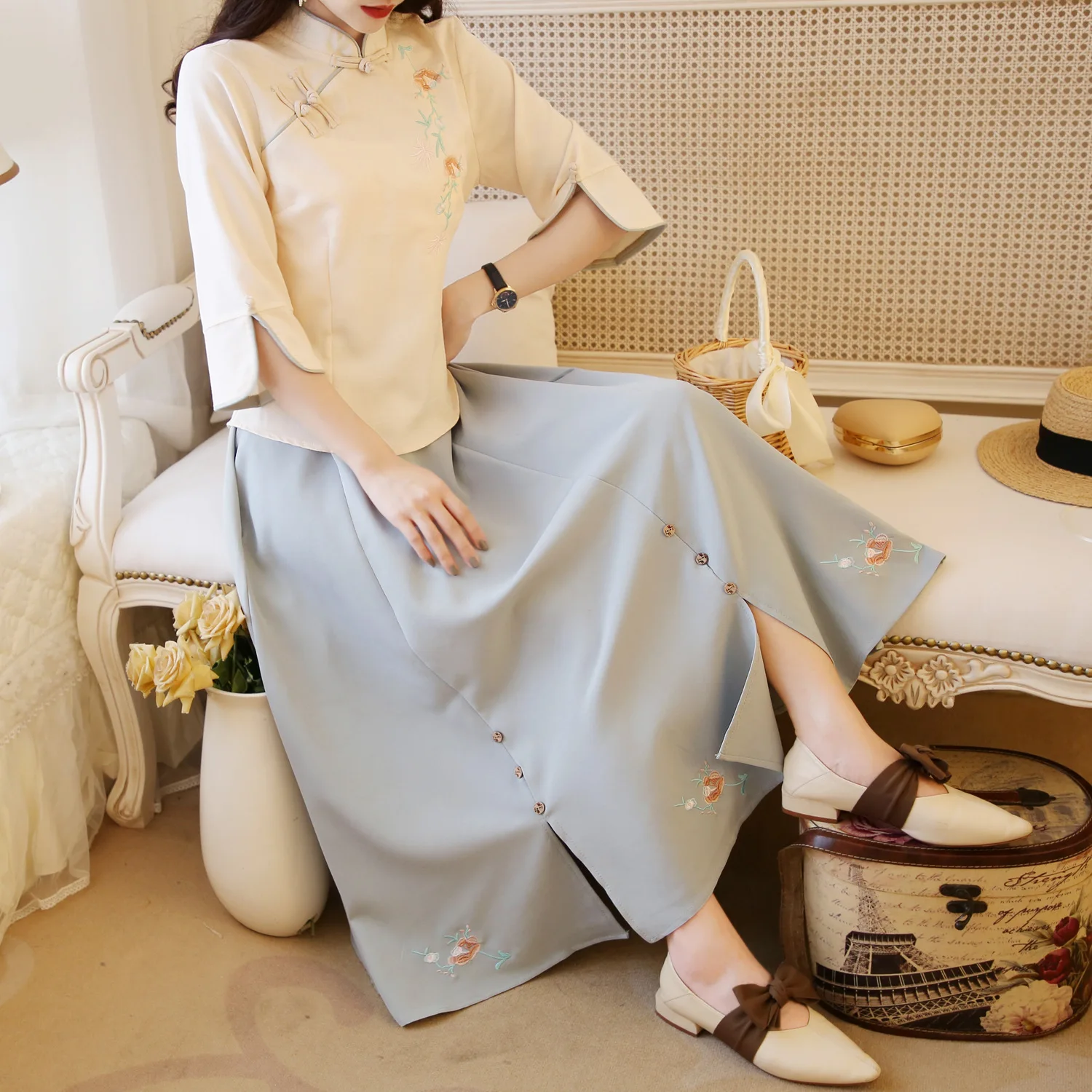 Винтажный улучшенный Cheongsam комплект из двух предметов с вышитыми цветами юбка в китайском стиле женское платье комплект в китайском стиле Ch
