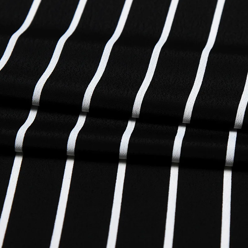 Высококачественная черно-белая полосатая ткань для платья