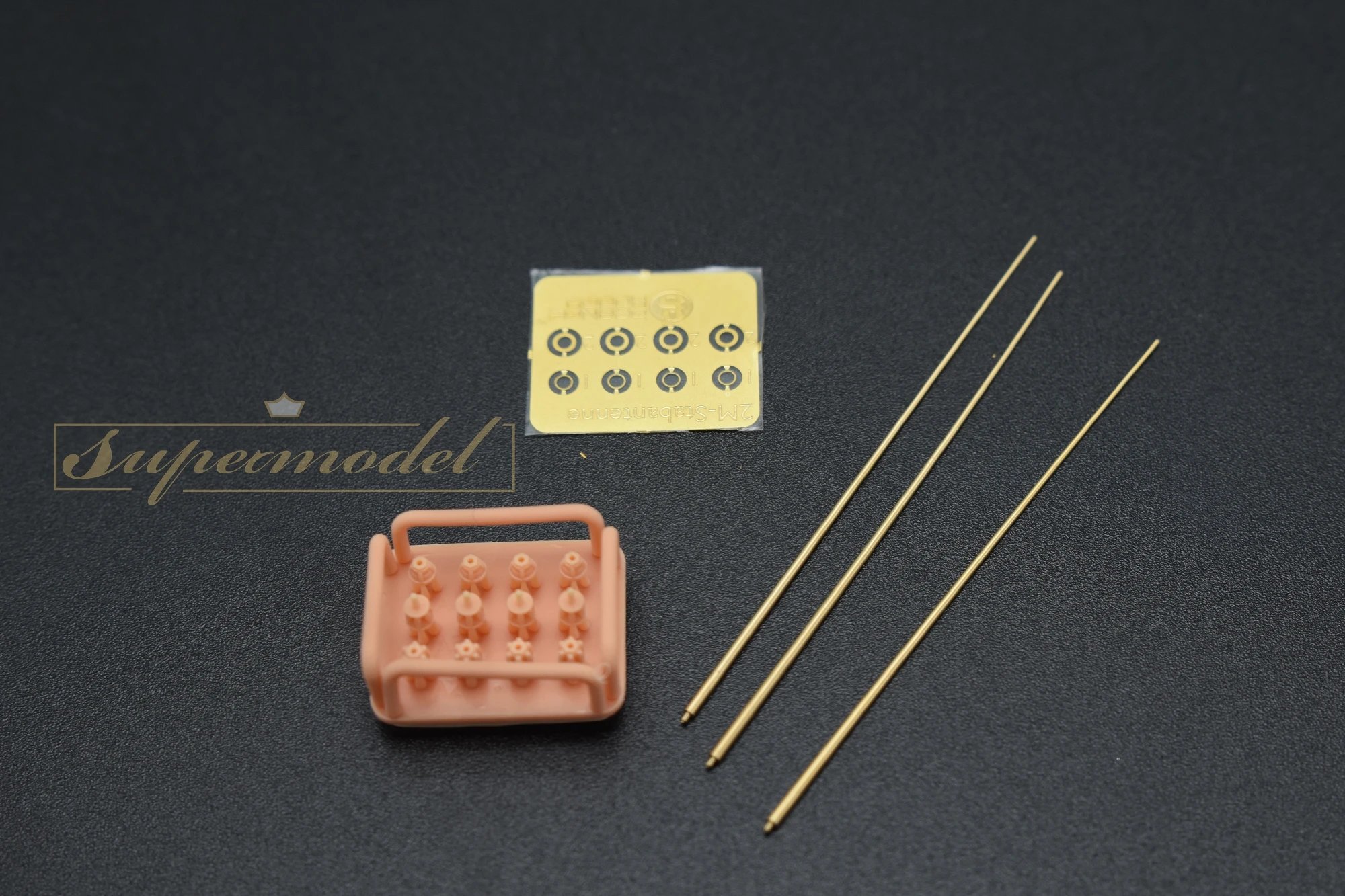 Base Arancione Dell'albero Dell'antenna Della Molla Di Hobby