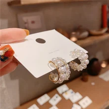 MENGJIQIAO корейские новые серьги-кольца с искусственным жемчугом для женщин трендовые C образные Кристальные круглые ювелирные изделия Букле д 'Орель
