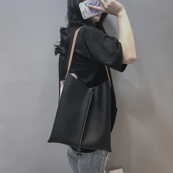 

Bag female ins super fire student chic wild simple Korean version of the personality retro shoulder tote bag