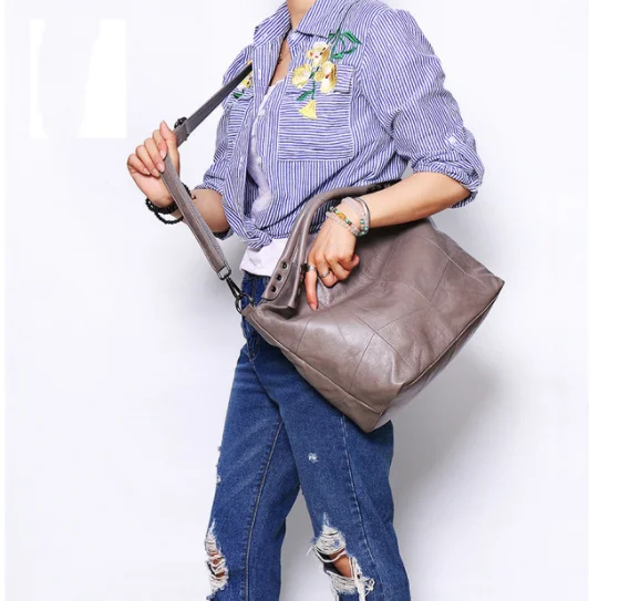 

Women Bag New Messenger Bag Genuine Leather Fashion Shoulder Handbag Simple Studded Tote