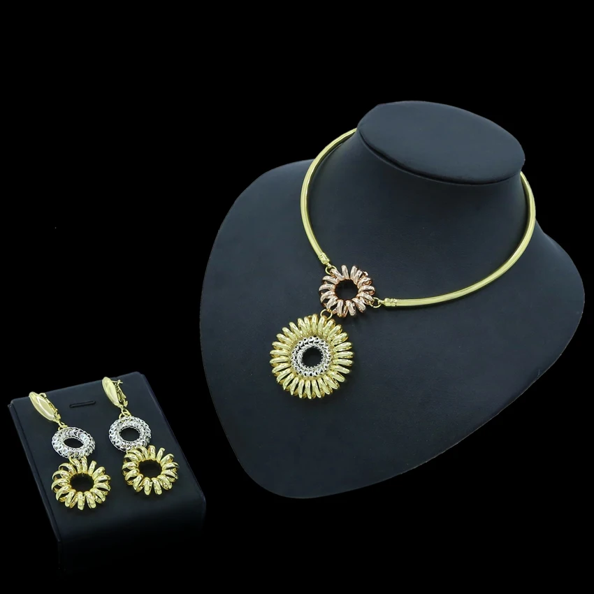 

Yulaili 2019 New Fashion Dubai Gold Jewelry Sets for Women Tricolor Round Charm Choker Dangle Earrings Anniversary Gifts Bijoux