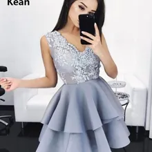 Серебро платья для выпускного вечера A-Line V шеи без рукавов короткий мини-тюль атласа многоуровневые элегантные коктейльные платья