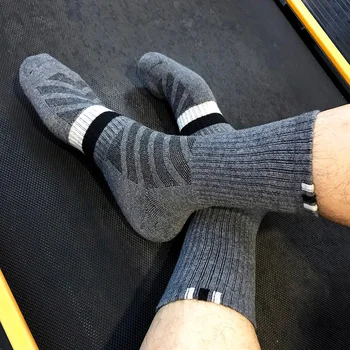 

Men Socks Basketball Crew Sport Breathable Socks Sweat-Absorbent Outdoor Running Hiking Casual Socks