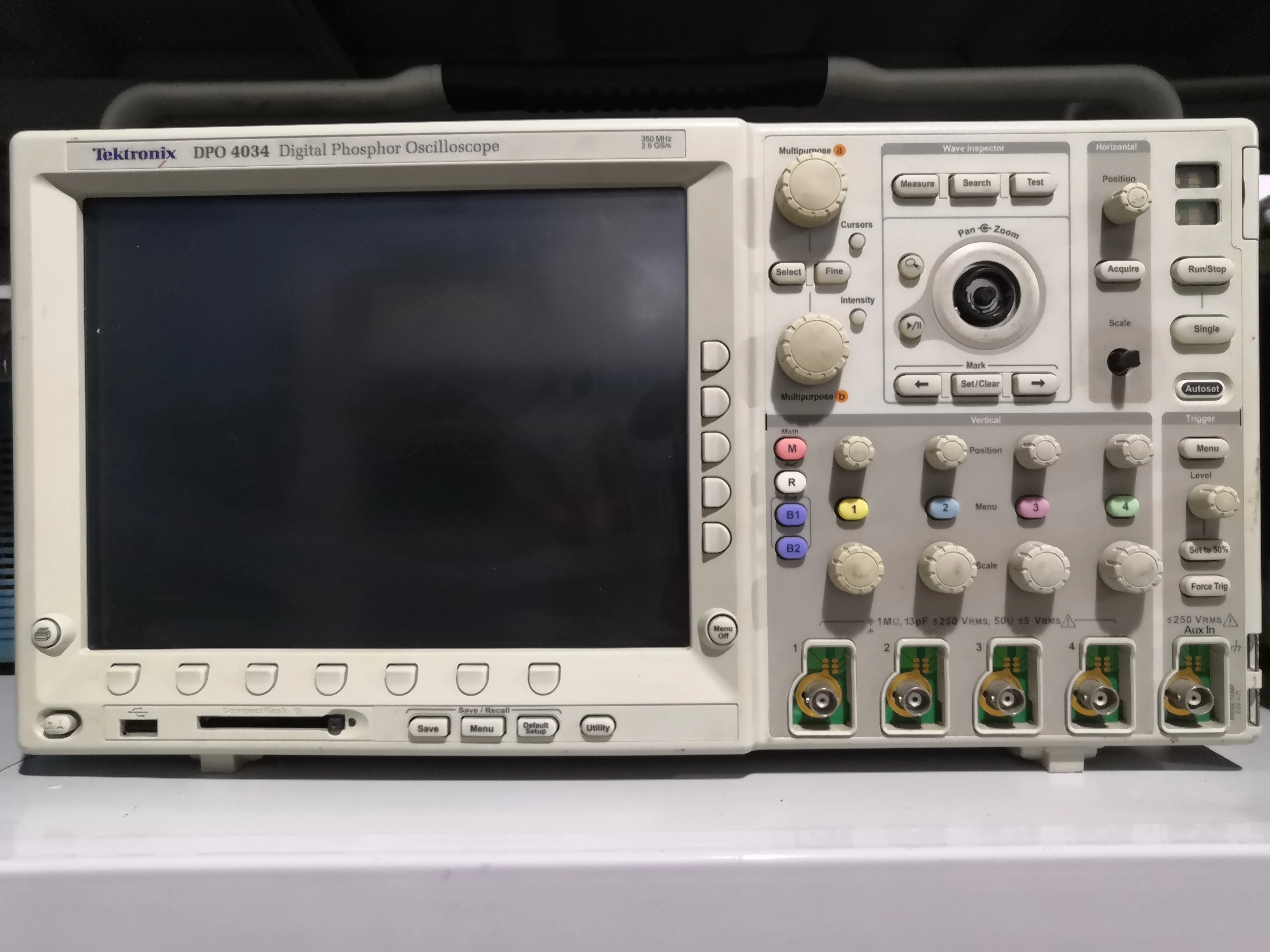 Люминесцентный цифровой осциллограф TEKTRONIX DPO4034 350 МГц 4CH 2.5gsa/s |