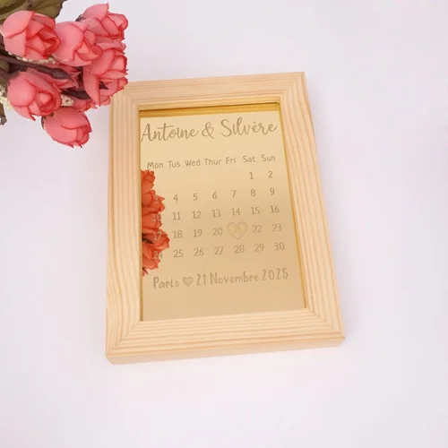 Personalized Wedding Party Decor Frame Custom Couple Name Date Wooden Frame Photo Frame with Acrylic Mirror Wedding Calendar - Цвет: Gold mirror