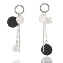 Корейские массивные черные круглые акриловые серьги, асимметричные металлические серьги с длинной кисточкой для женщин, модные ювелирные изделия Aretes De Mujer