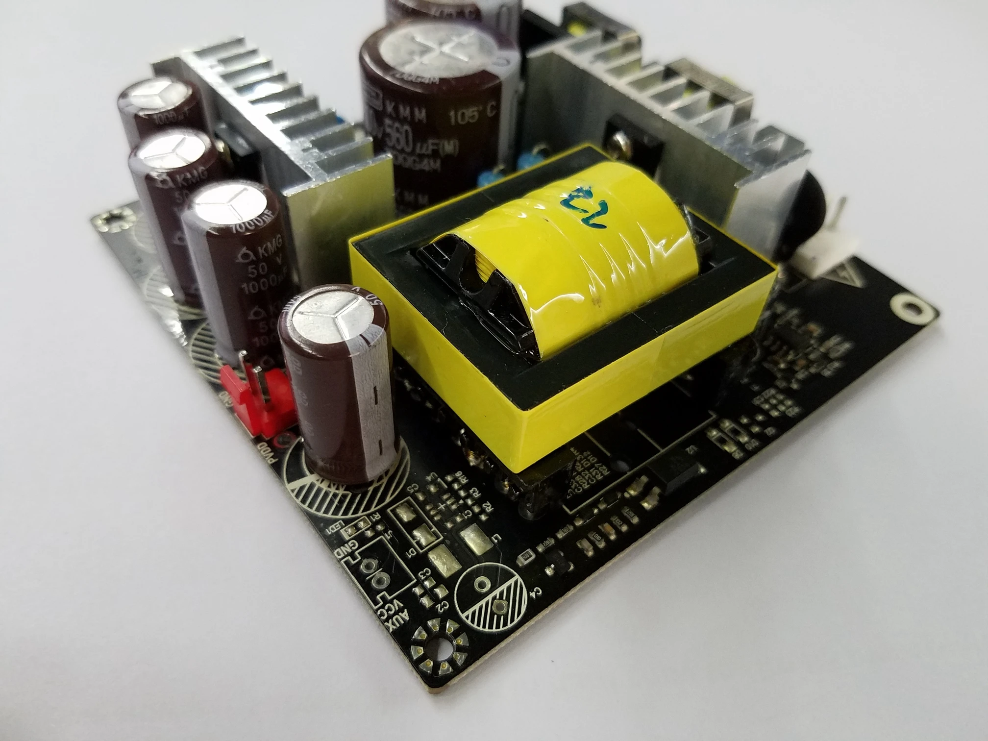 

TPA3251 / TPA3255 Is Dedicated to Quasi-resonant Switching Power Supply 200W / 400W