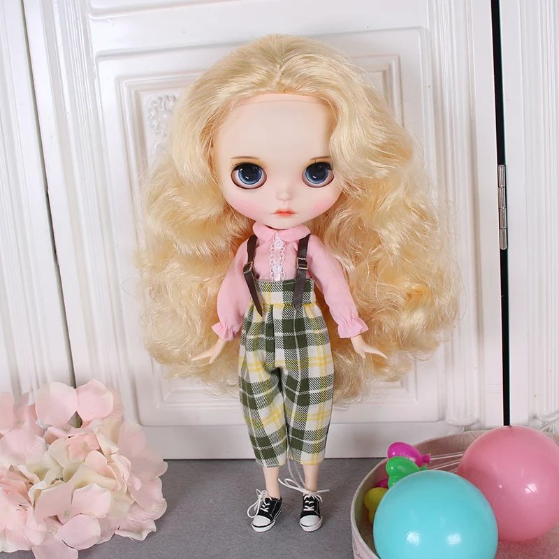 Blyth doll white skin joint body Yellow hair Hand-painted face panels, long eyelashes and sleepy eye.NO.BL349