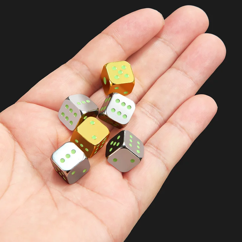 

13*13mm Fluorescence Dice 5 PCS/Set Gold/Silver Metal Funny Dice Standard Six Sided Decider Board Game Acessorios
