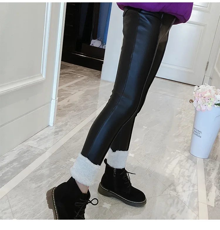 Новинка года; зимние кожаные брюки для девочек бархатные утепленные брюки для маленьких девочек Детские модные повседневные кожаные брюки с эластичной резинкой на талии#8103