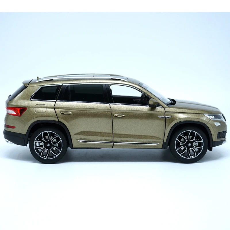 1:18 Высокая тщательная Skoda KODIAQ сплав модель автомобиля статические металлические модели автомобилей с оригинальной коробкой