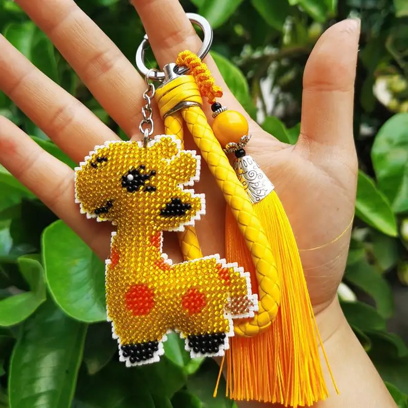 Beaded giraffe keychain store