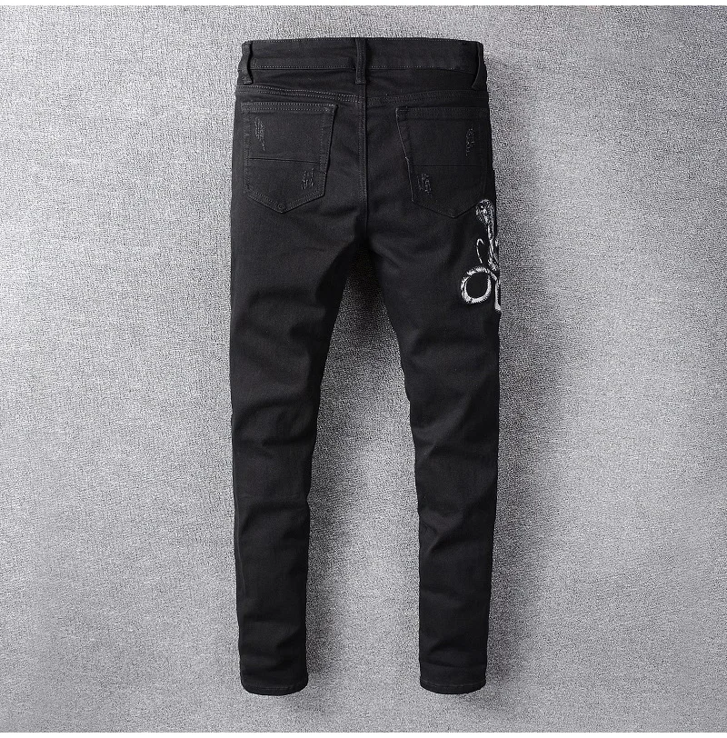 Sokotoo jeans strappati neri ricamati serpente da uomo pantaloni Slim in  denim elasticizzato patchwork con fori skinny|Jeans| - AliExpress