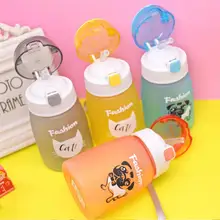 Tasses de bébé Texture mate épaississant de qualité alimentaire paille intégrée tasse à boire pour enfants en voyage