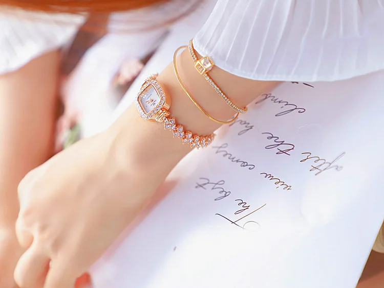 11867708642_381868954