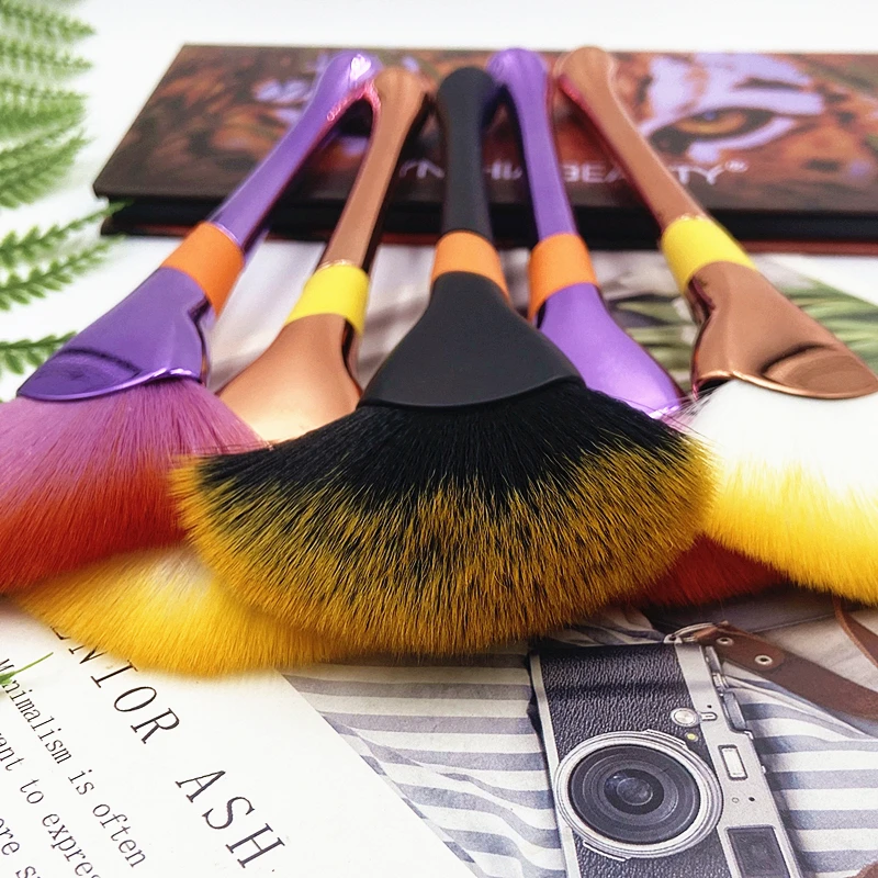 ZZDOG 1Pcs Large Makeup Brushes High Quality Fluffy Fan-Shaped Face Cosmetic Beauty Tools Metal Handle Powder Remove Brush New
