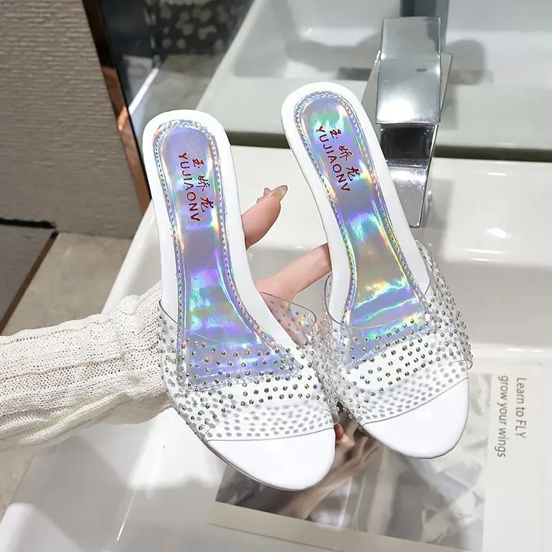 15876875049_1068426193