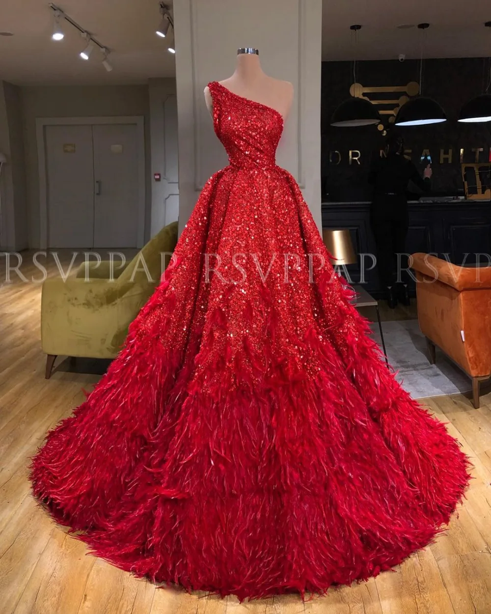 valdrinsahitiofficial_83490708_186186655935970_2303590092009371218_n