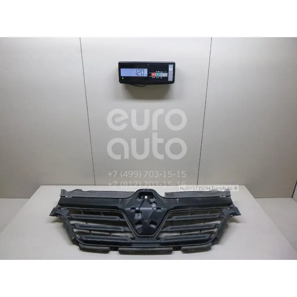 Решетка радиатора, состояние – Б/У,, для Renault Logan II 623105887R ПОСЛЕ ГОДА БЕЗ МОЛДИНГОВ БЕЗ ЭМБЛЕМЫ 623105887R