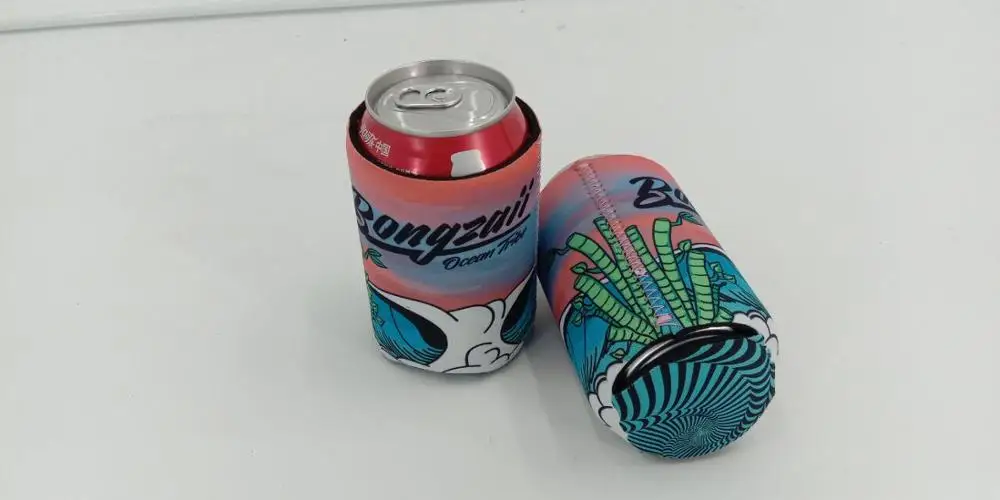 Неопреновый материал и банки используют неопреновое пиво koozie