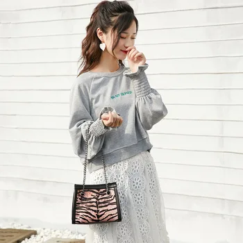 

Scrub Leather Small Shoulder Messenger Bags For Women 2020 Chain Rivet Lock Crossbody Bag Female Travel Mini Bags