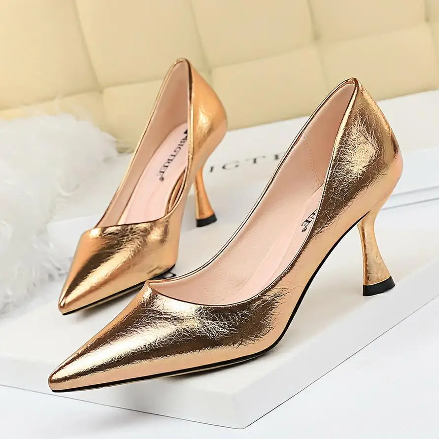 New Women Pumps High Thin Heel Metal Pointed Toe Shallow Sexy Ladies Bridal Wedding Women Shoes Gold High Heel Female Pumps - Цвет: champagne