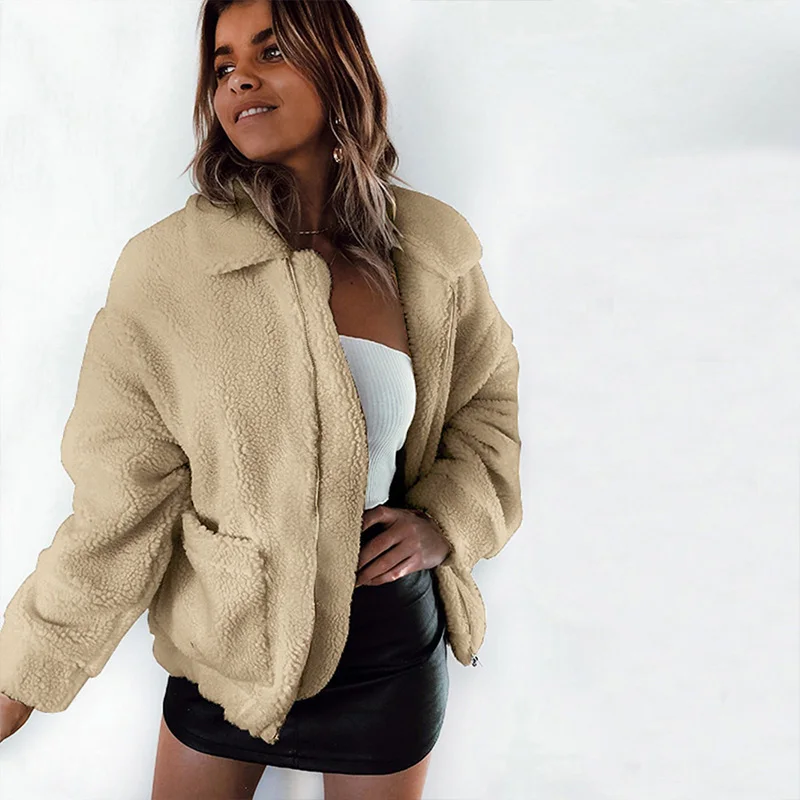 Белая женская куртка на осень и зиму с плюшевым мишкой, Повседневная Верхняя одежда на молнии, Толстая теплая Женская куртка из искусственного меха размера плюс - Цвет: Light Coffee