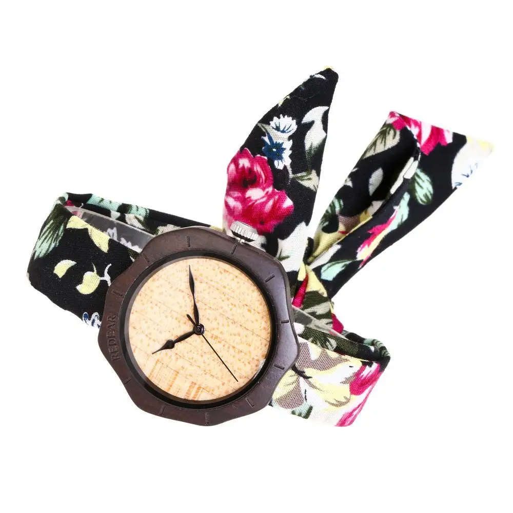 

A new kind of flower cloth with Wood Watch