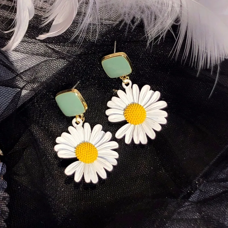 Женские серьги гвоздики в Корейском стиле с ромашками и цветами модные милые