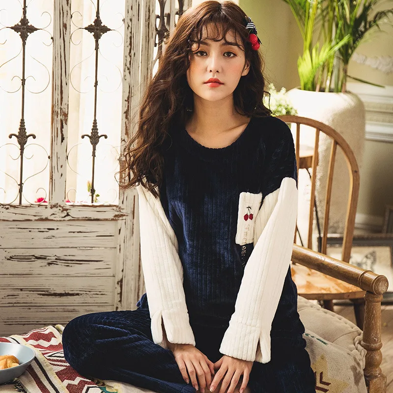 

Cute Cherry Sweet Pajamas Women's Thick Flannel Set Winter Casual Pumping Jacquard Velvet Long Sleeve Tracksuit