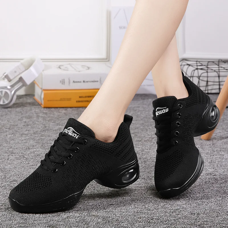 HoYeeLin/мягкая подошва; женская дышащая обувь в стиле джаз и хип-хоп; спортивные кроссовки для танцев; цвет белый, черный; современная танцевальная обувь для девочек - Color: black