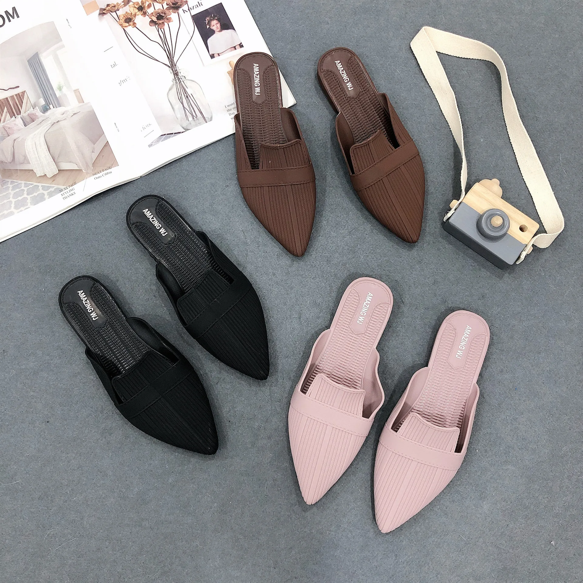 

Plastic Sandals Women's Jelly Wedges Shallow Mouth Pointed Flat Foreign Trade Leisure Women Shoes 121102