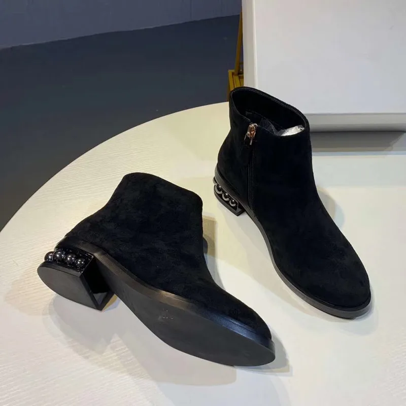 

Punk Rivet Martin Boots Women Brand Pointed Toe Leather Booties Studded Thick Low Heels Chelsea Ankle Botas Shoes