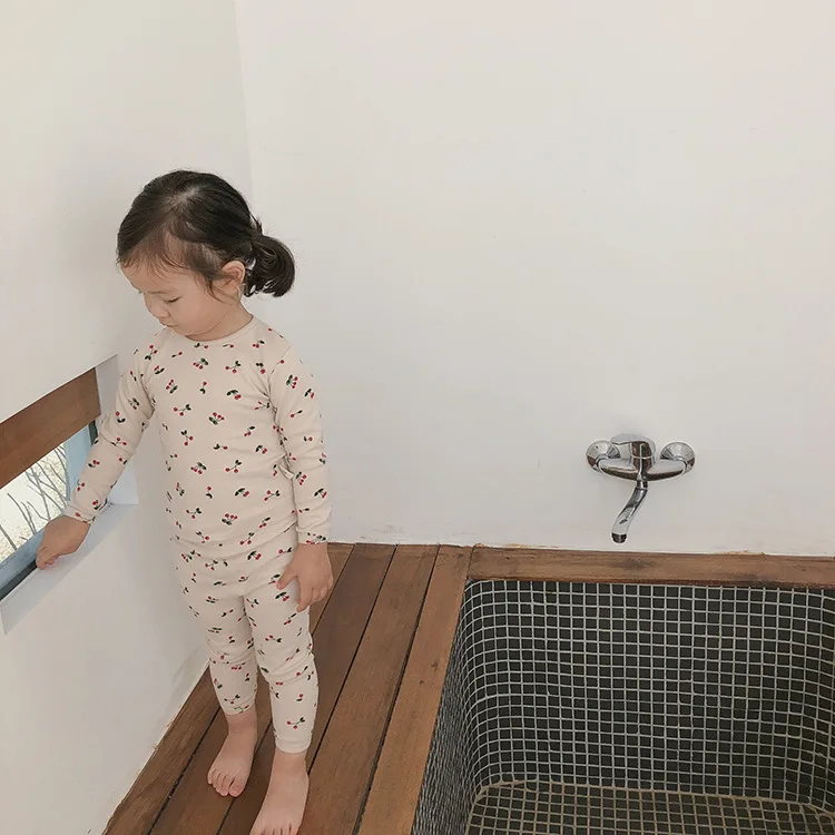 11927401226_1823421814