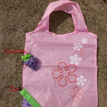 

Unisex Strawberry Pattern Messenger Travel Bag Large Waterproof Shopping Bag foldable Convenient Large-capacity storage bags