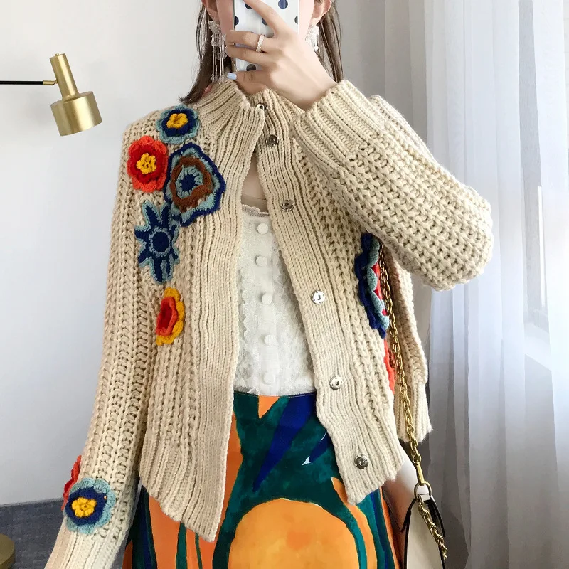 

Embroidered Flower Sweater Cardigan 2019 Wear Autumn Age Reduction Vertical Collar Hook Flower Hollowed-out Temperament Sweater
