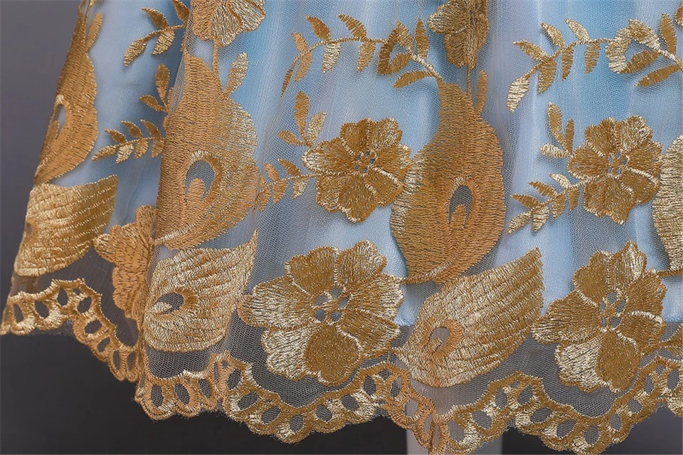 12331062684_1933995610