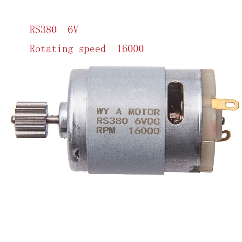 Gros plan sur un moteur électrique 550 12V-24V pour bricolage, montrant les pôles et le rotor.