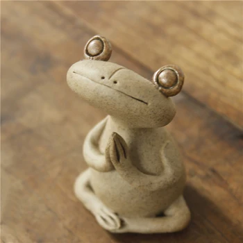 

Coarse ceramics Frog Tea pet figurines Animal Sculpture of Golden Toad Mini Arts and Crafts fairy garden miniatures home decor