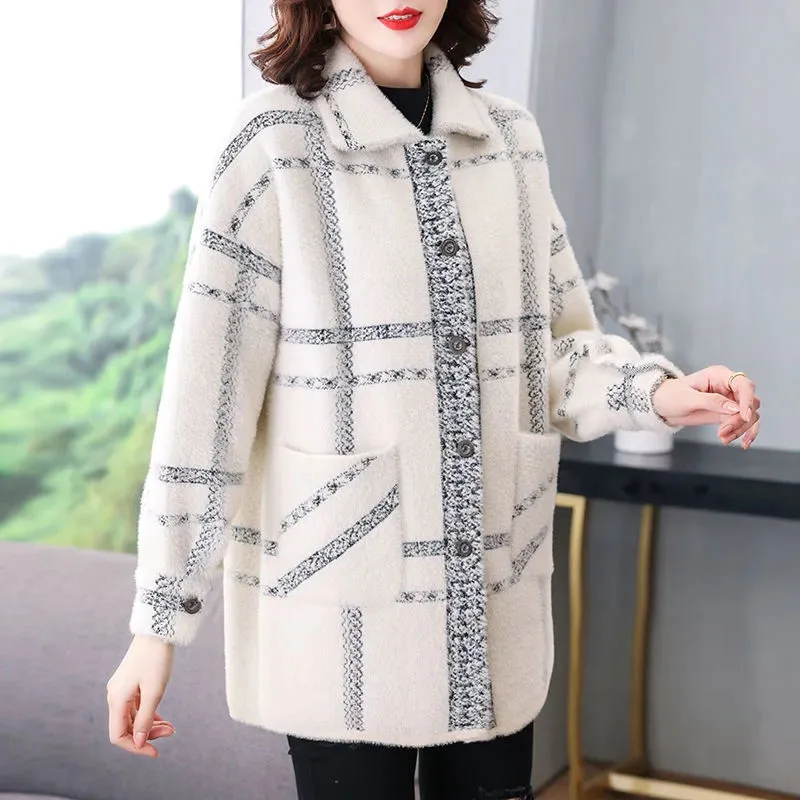 

Осенне-зимняя теплая норковая бархатная куртка для женщин среднего возраста шерстяная куртка модная очень большого размера холодная Паркер пальто 6XL 110 кг